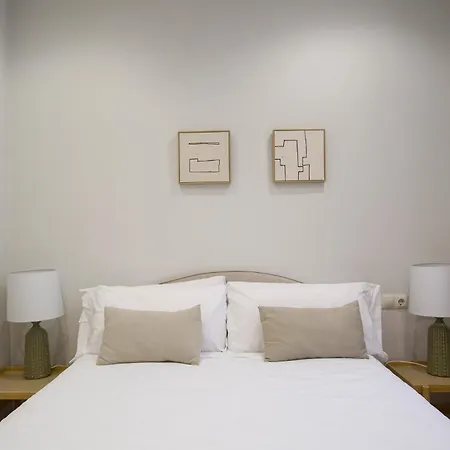 Apartment Lufia Flats 3 *