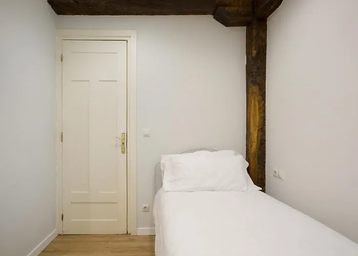 Apartament Lufia Flats 3 *